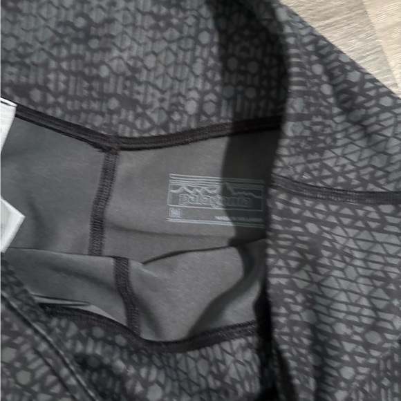 Patagonia Black Geometric Leggings - Picture 2 of 5